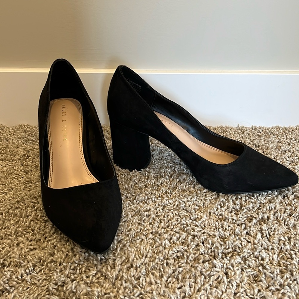 KELLY & KATIE black thick heel pumps